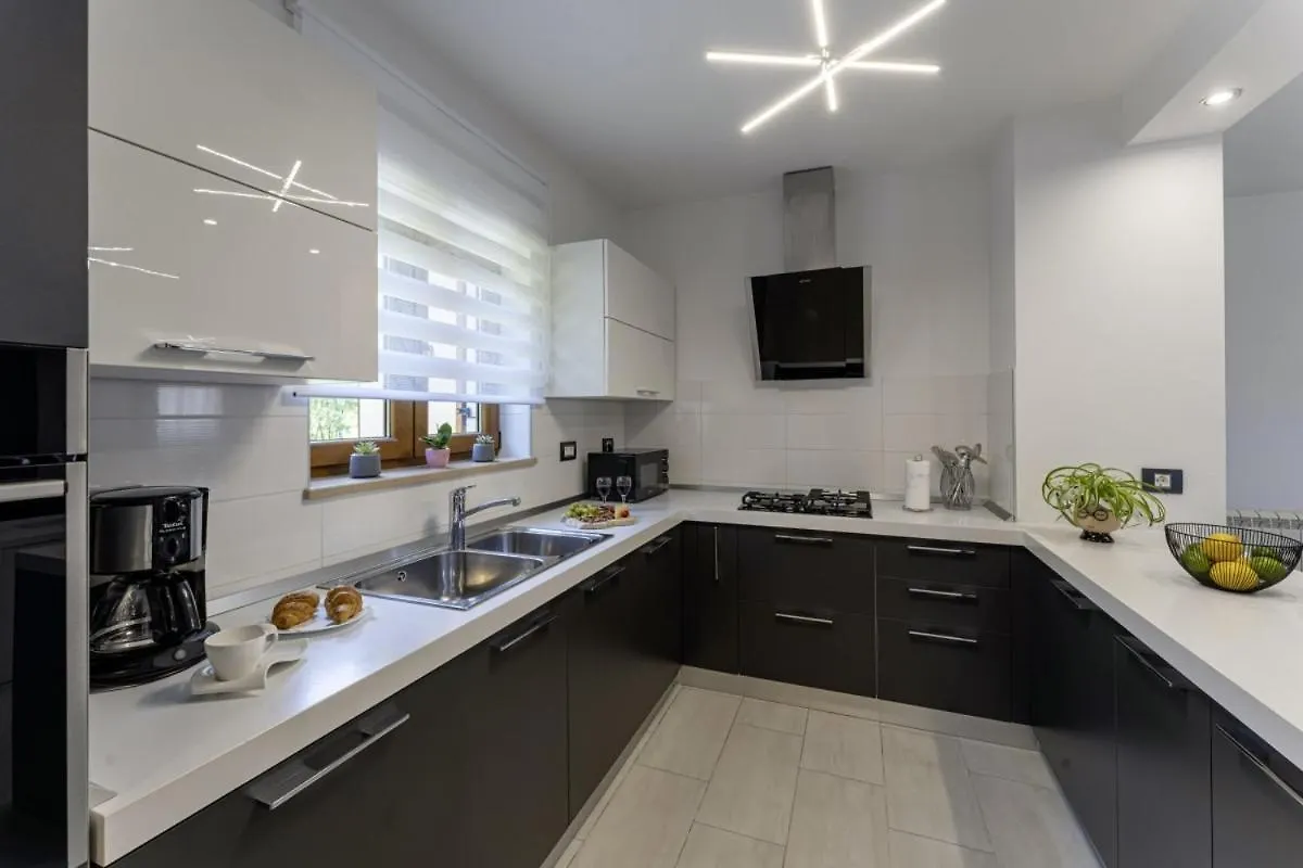 Villa Bozac In Cukrici - Haus Fuer 6 Personen Svetvinčenat