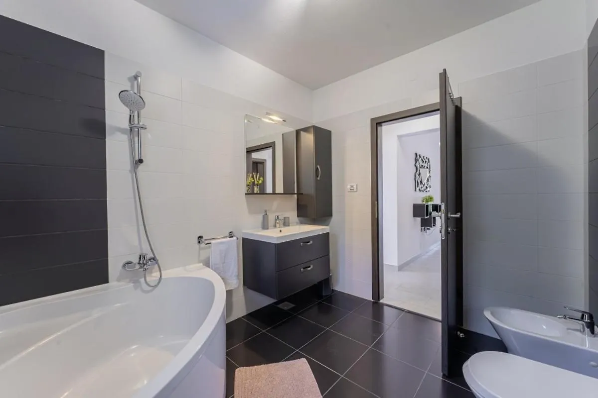 Villa Bozac In Cukrici - Haus Fuer 6 Personen Svetvinčenat 0*,
